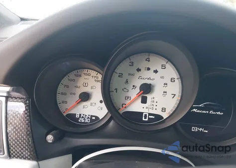 2015 Porsche Macan Turbo z USA, uszkodzony, nr VIN WP1AF2A58FLB48525